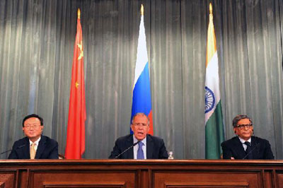 russia china india 3 ways the world is aligning with gold (and against the dollar)